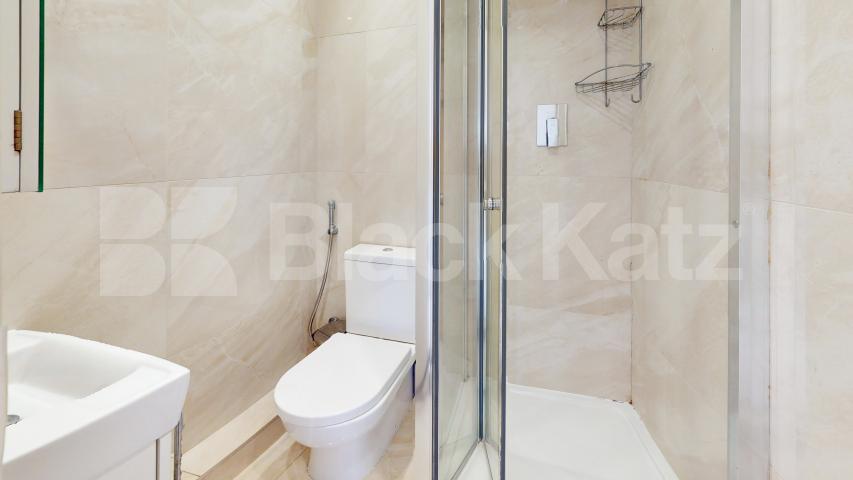 Spacious two bedroom property located near Bayswater / Paddington Porchester Place, Paddington